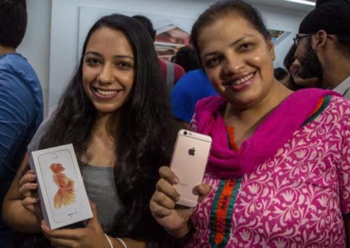 印度產Iphone比重曝光，鴻海在國內產能將腰斬